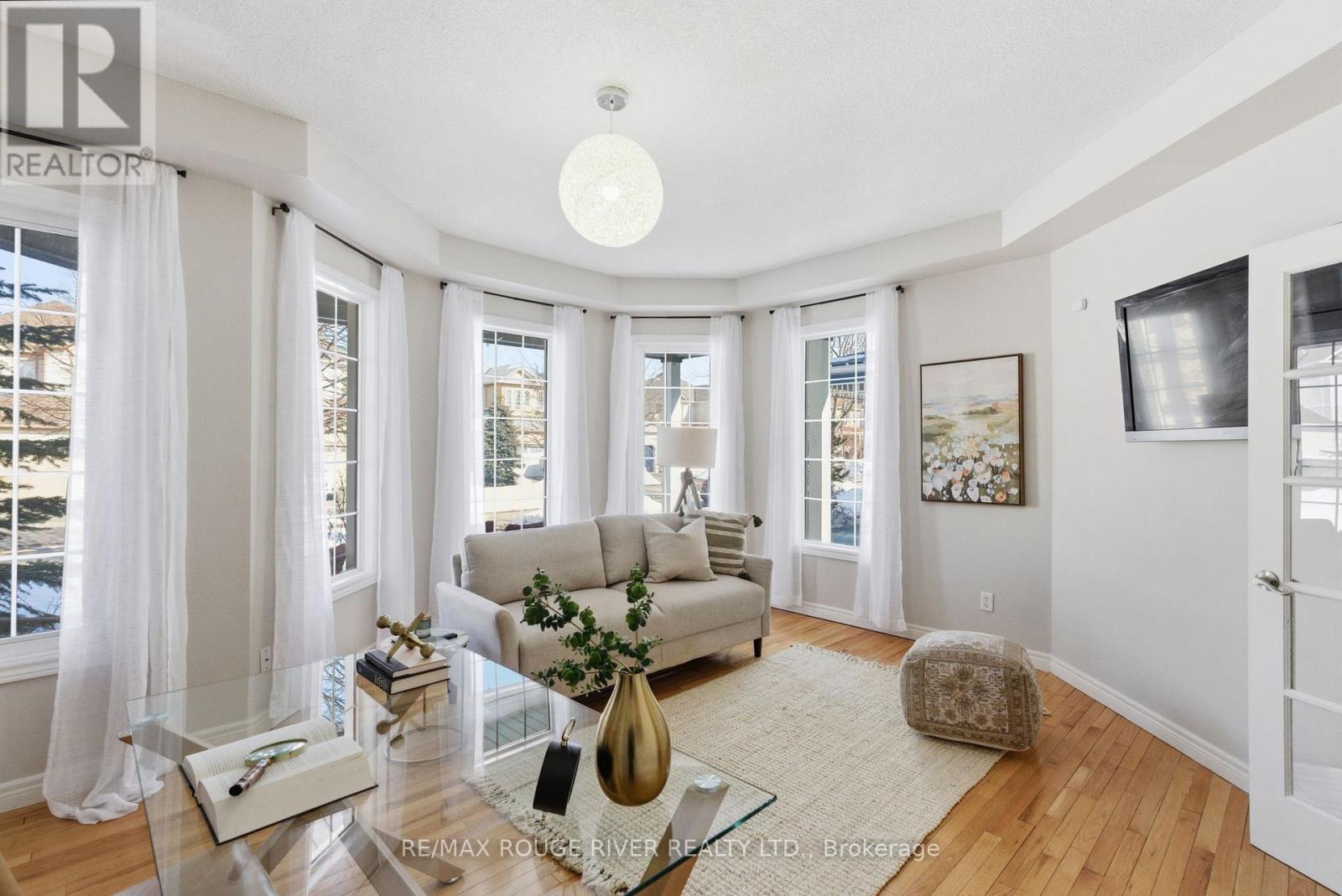 46 Sandford Crescent, Whitby, Ontario  L1R 2R9 - Photo 3 - E12873100