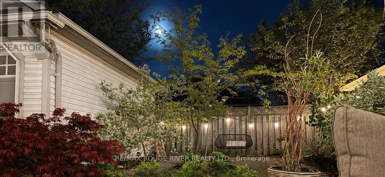 46 Sandford Crescent, Whitby, Ontario  L1R 2R9 - Photo 47 - E12873100