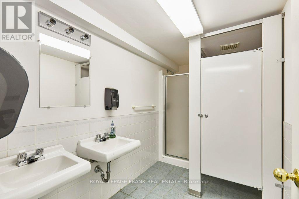 215 Simcoe Street N, Oshawa, Ontario  L1G 4T1 - Photo 31 - E12873118