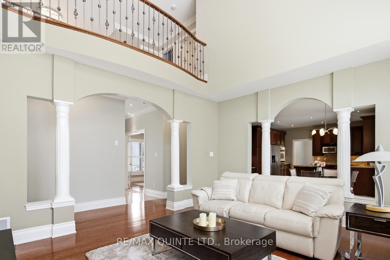 2 Treeview Avenue, Whitchurch-Stouffville, Ontario  L4A 1R1 - Photo 13 - N12873230