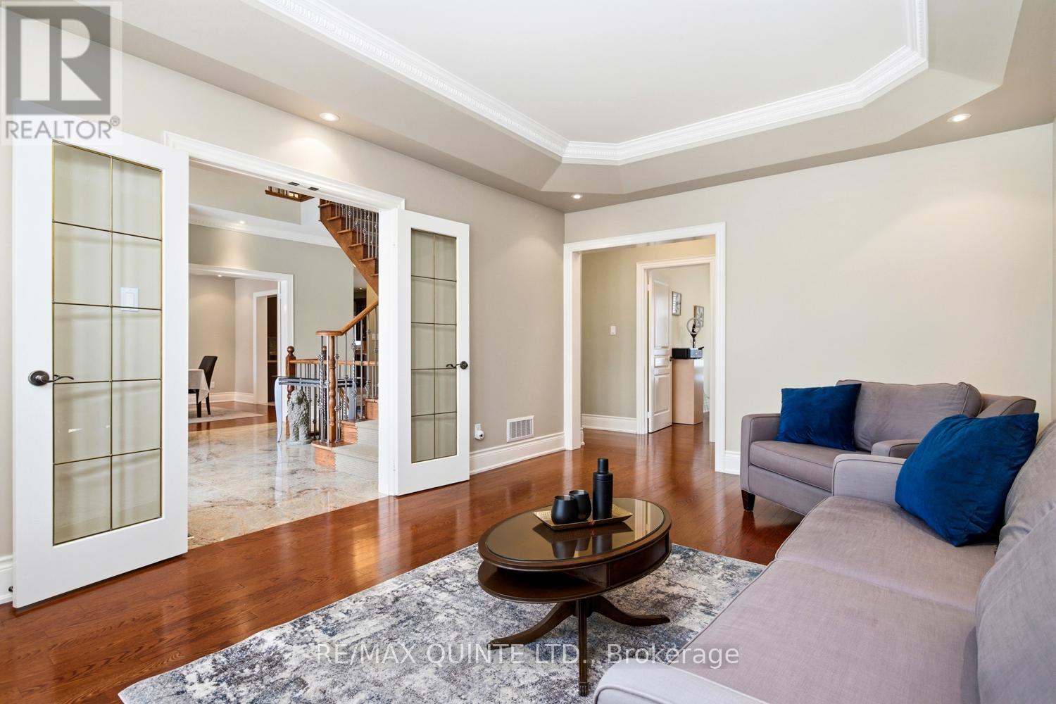 2 Treeview Avenue, Whitchurch-Stouffville, Ontario  L4A 1R1 - Photo 16 - N12873230