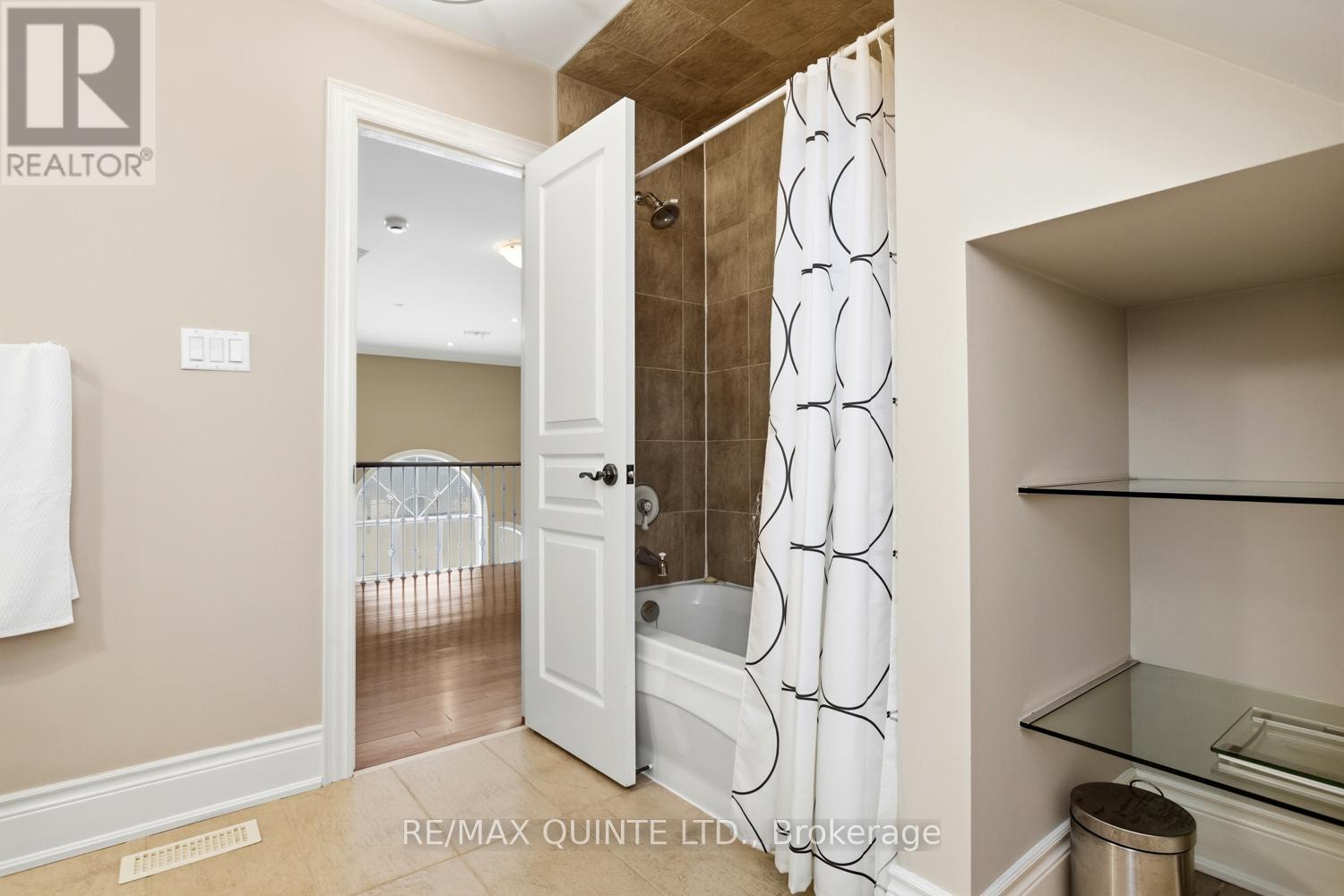 2 Treeview Avenue, Whitchurch-Stouffville, Ontario  L4A 1R1 - Photo 30 - N12873230