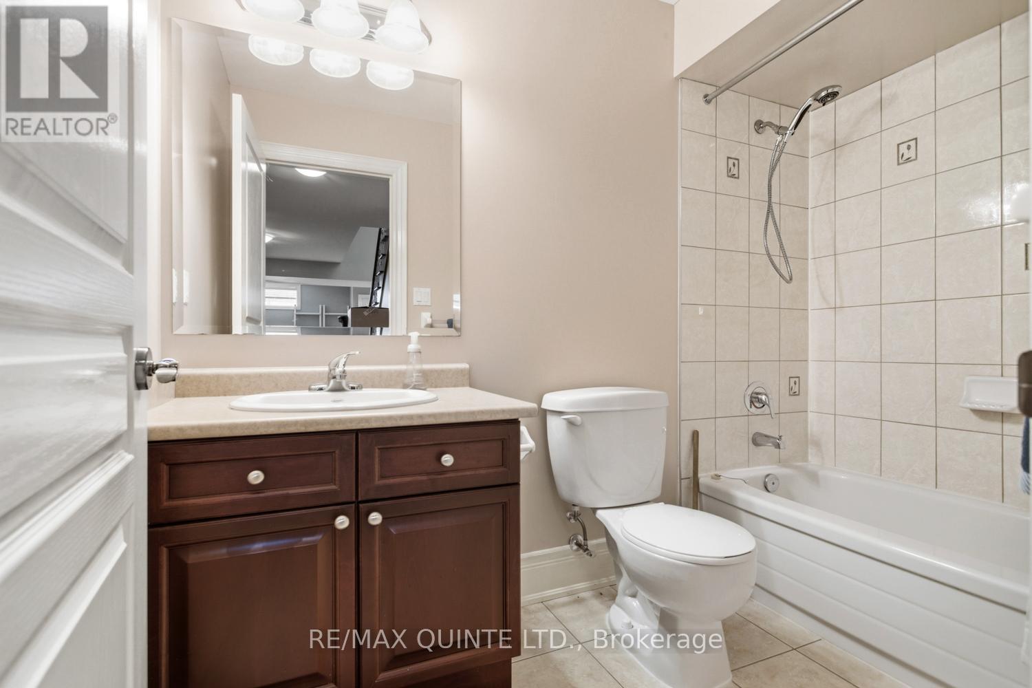 2 Treeview Avenue, Whitchurch-Stouffville, Ontario  L4A 1R1 - Photo 33 - N12873230