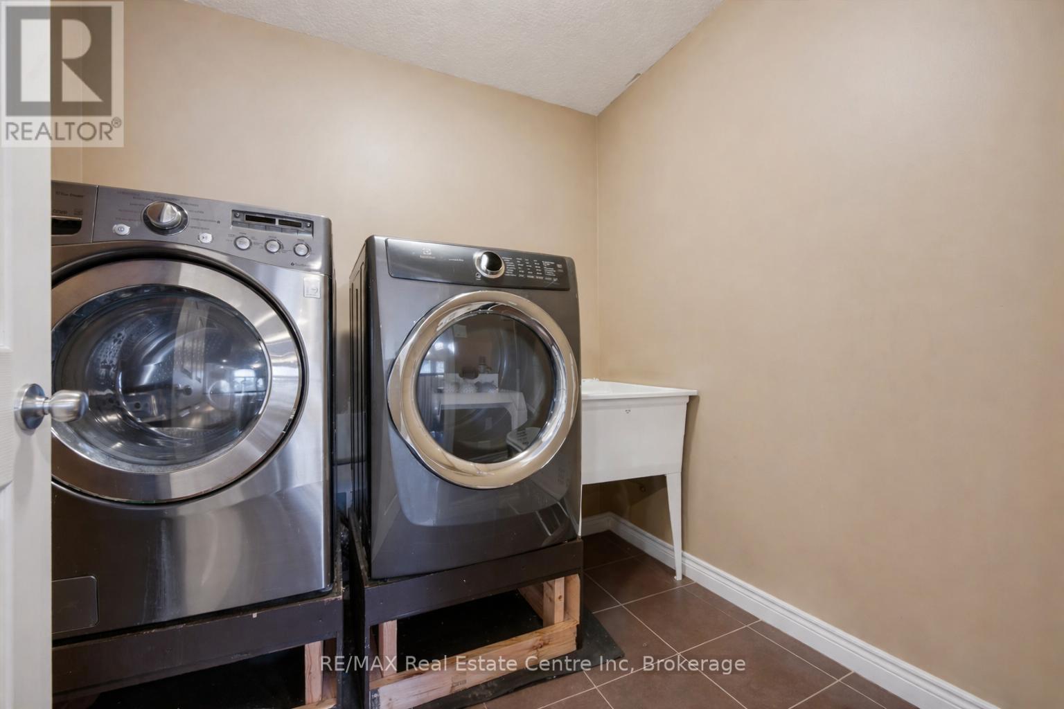 94 Cityview Drive N, Guelph, Ontario  N1E 6Y5 - Photo 16 - X12873064