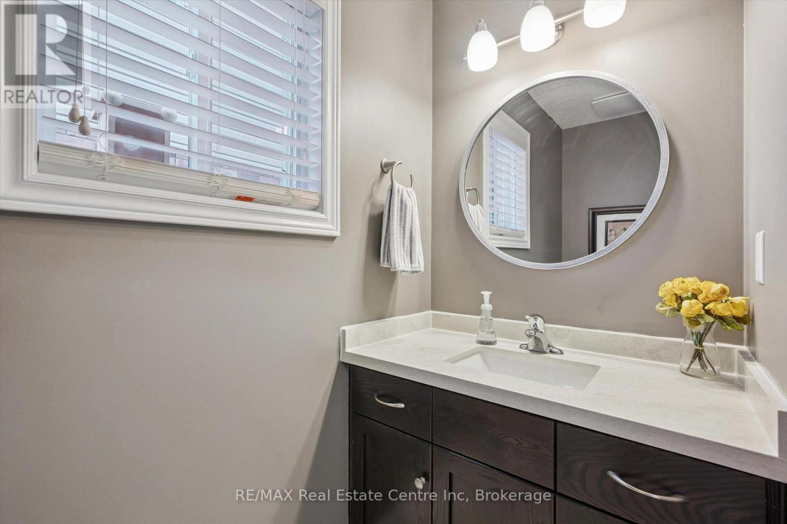 94 Cityview Drive N, Guelph, Ontario  N1E 6Y5 - Photo 8 - X12873064