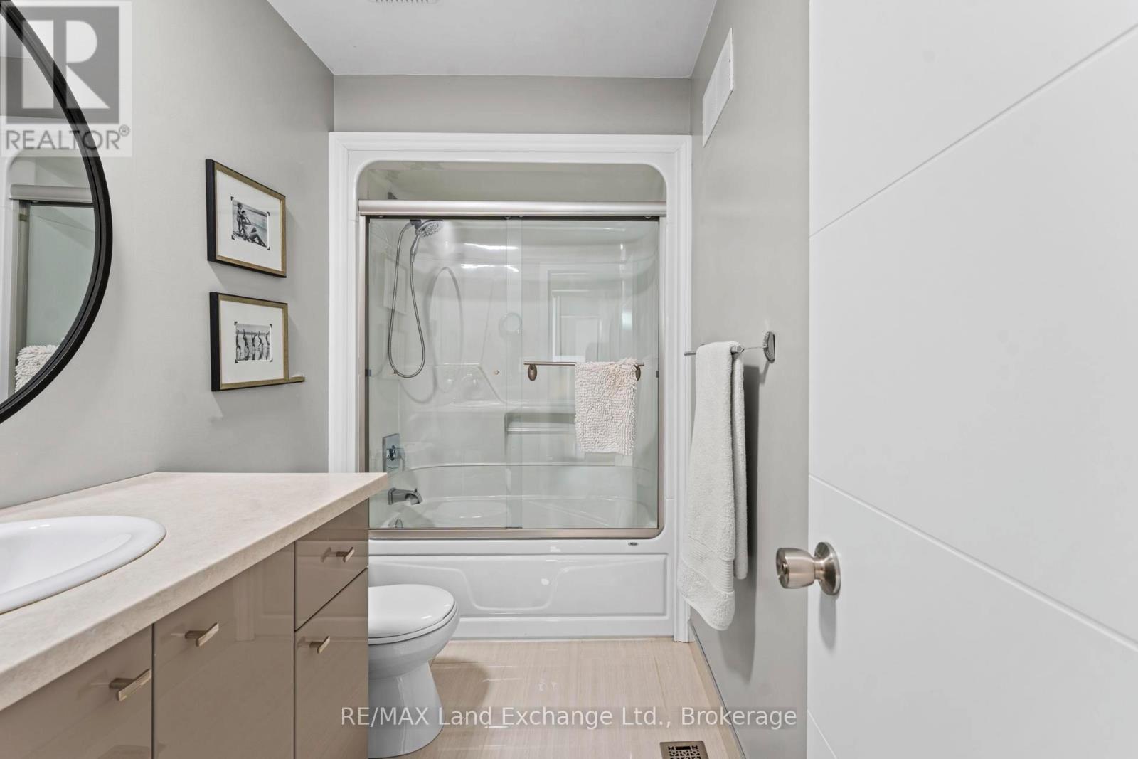 222 Penetangore Row, Kincardine, Ontario  N2Z 2P6 - Photo 22 - X12873110