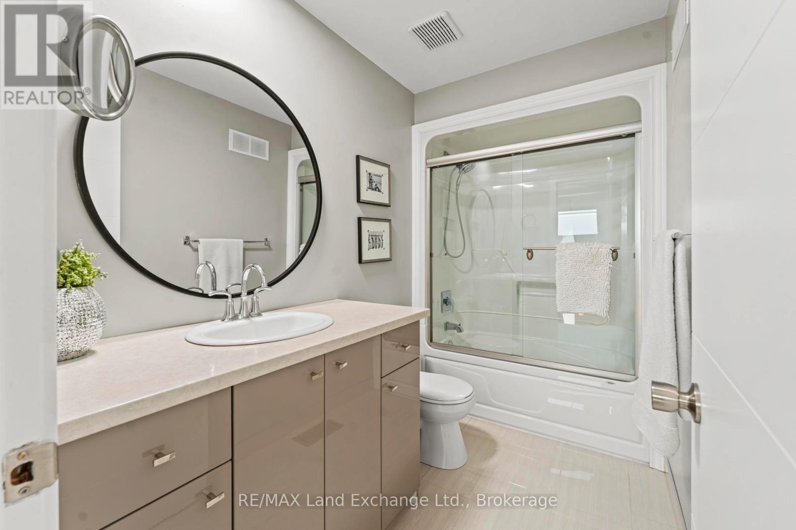 222 Penetangore Row, Kincardine, Ontario  N2Z 2P6 - Photo 23 - X12873110