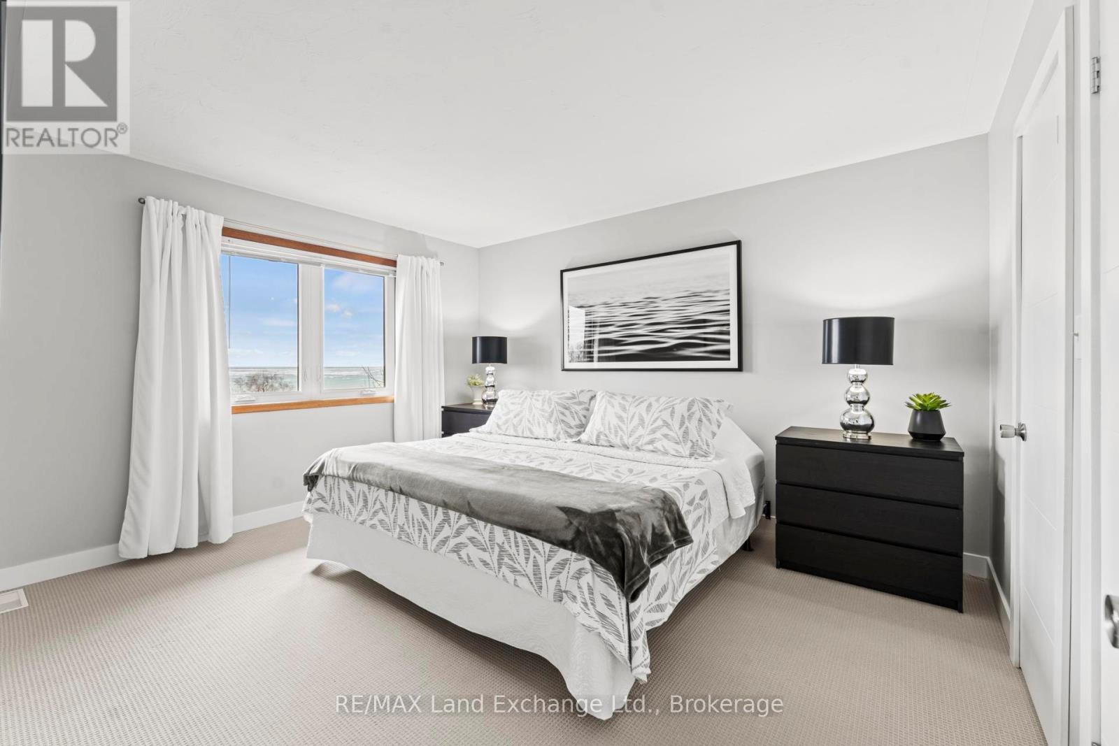 222 Penetangore Row, Kincardine, Ontario  N2Z 2P6 - Photo 24 - X12873110