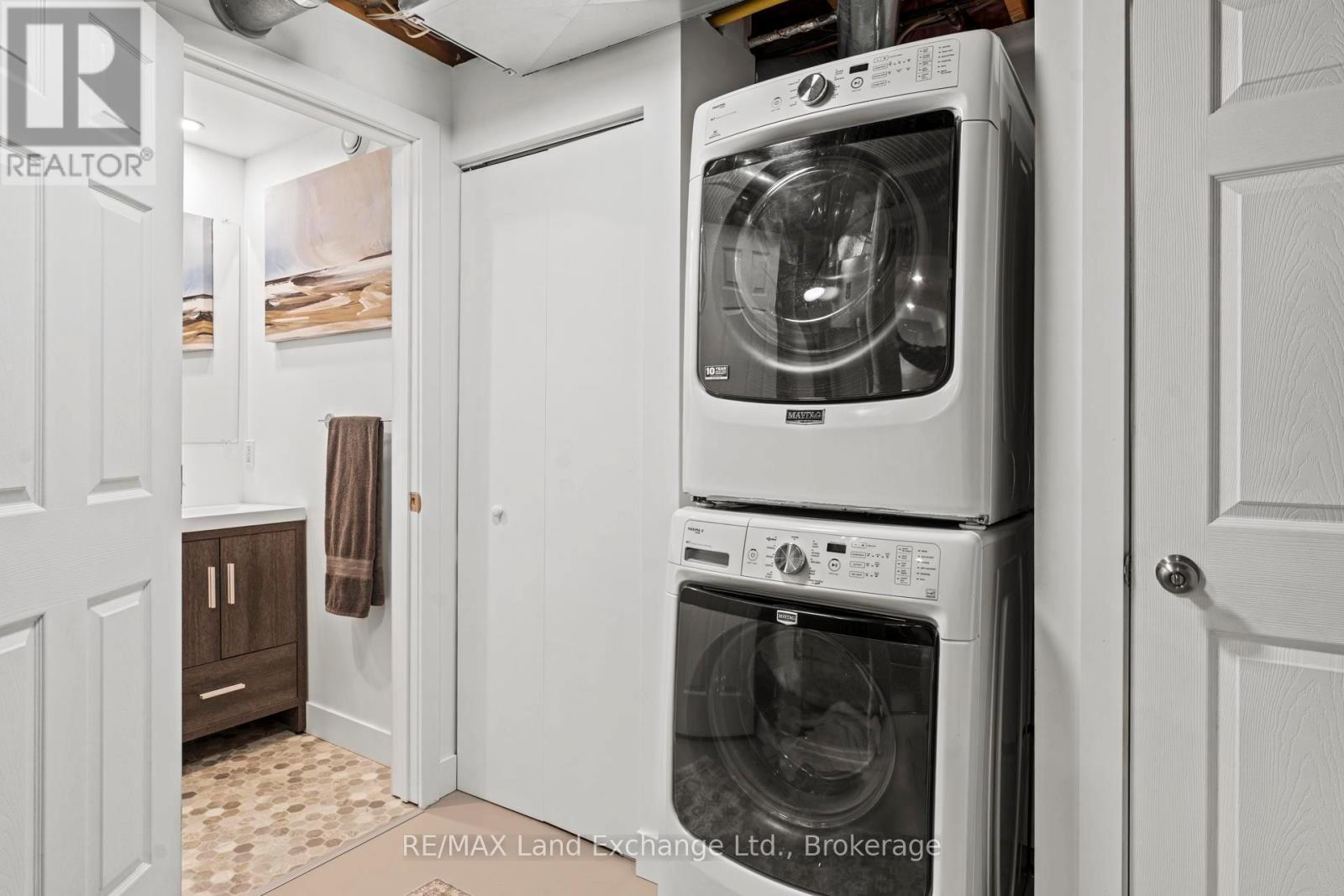 222 Penetangore Row, Kincardine, Ontario  N2Z 2P6 - Photo 32 - X12873110