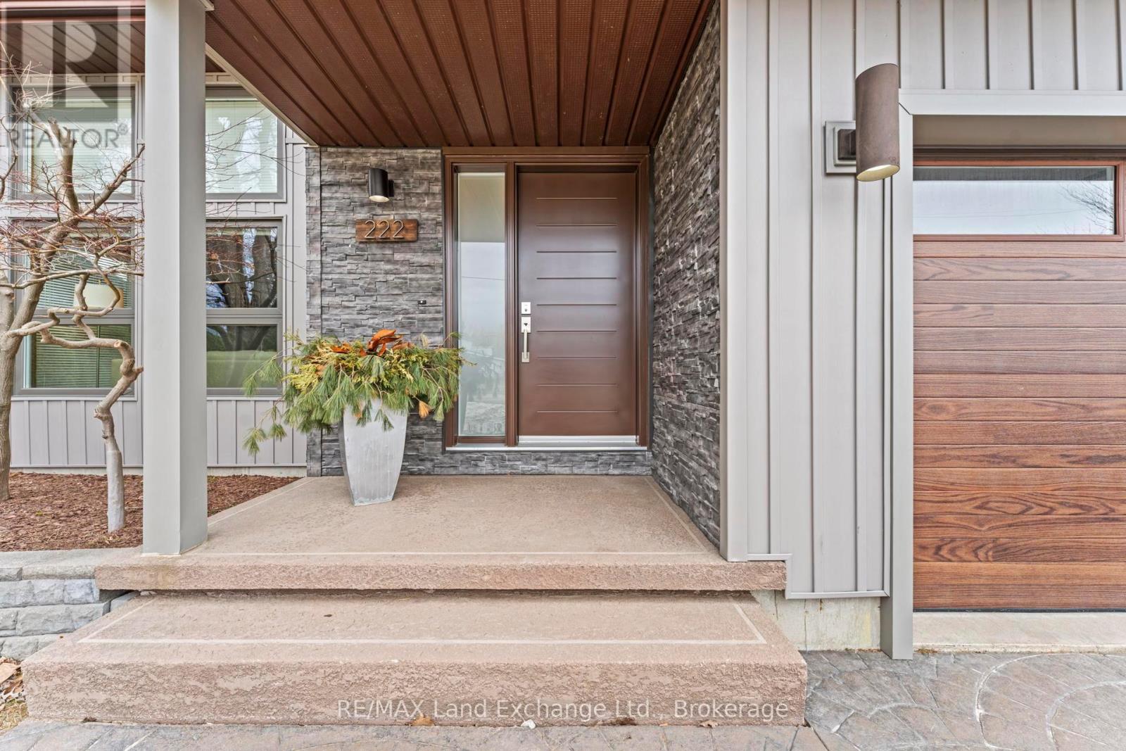 222 Penetangore Row, Kincardine, Ontario  N2Z 2P6 - Photo 4 - X12873110