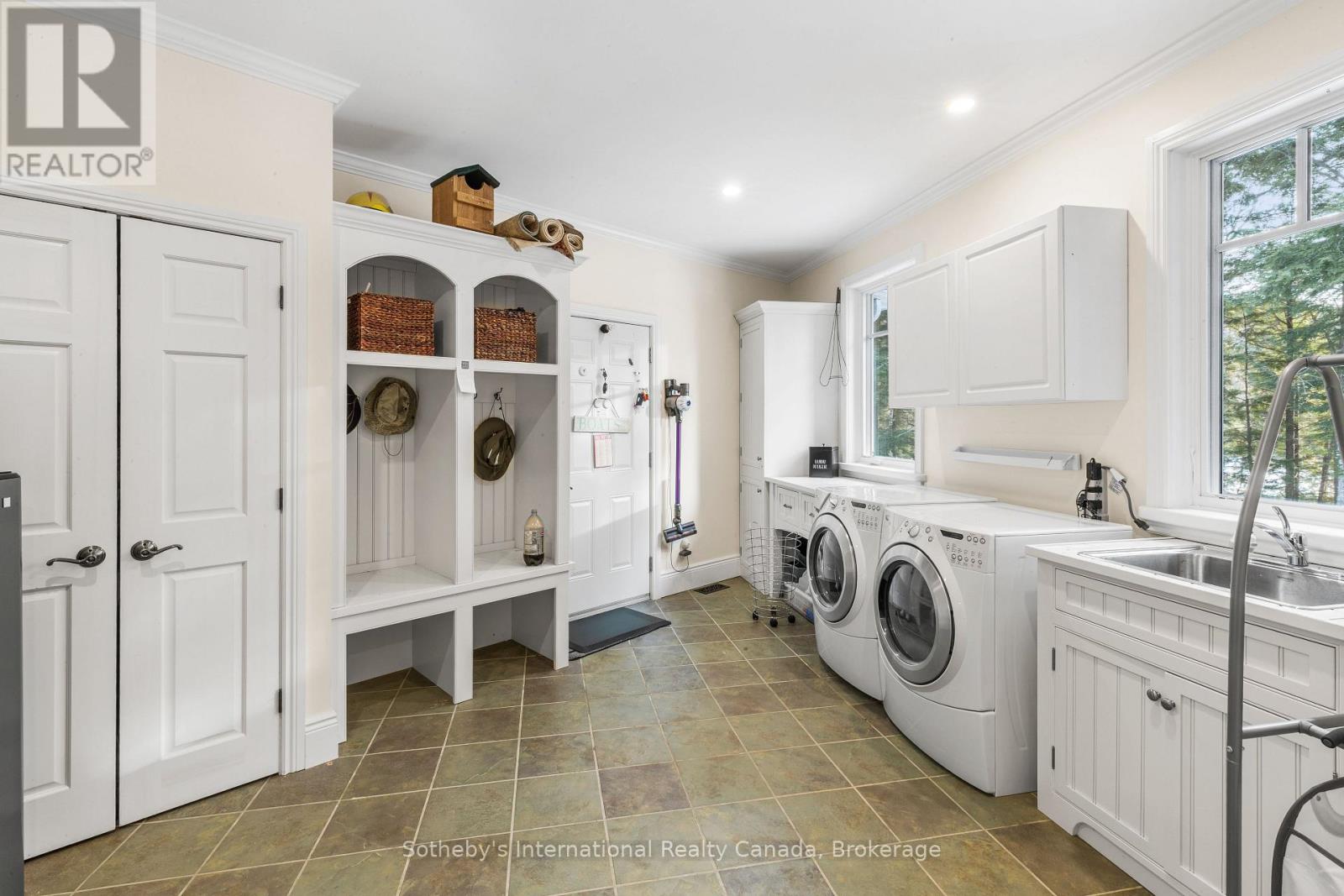 1025 Long Point Road, Lake Of Bays, Ontario  P0A 1H0 - Photo 26 - X12873176