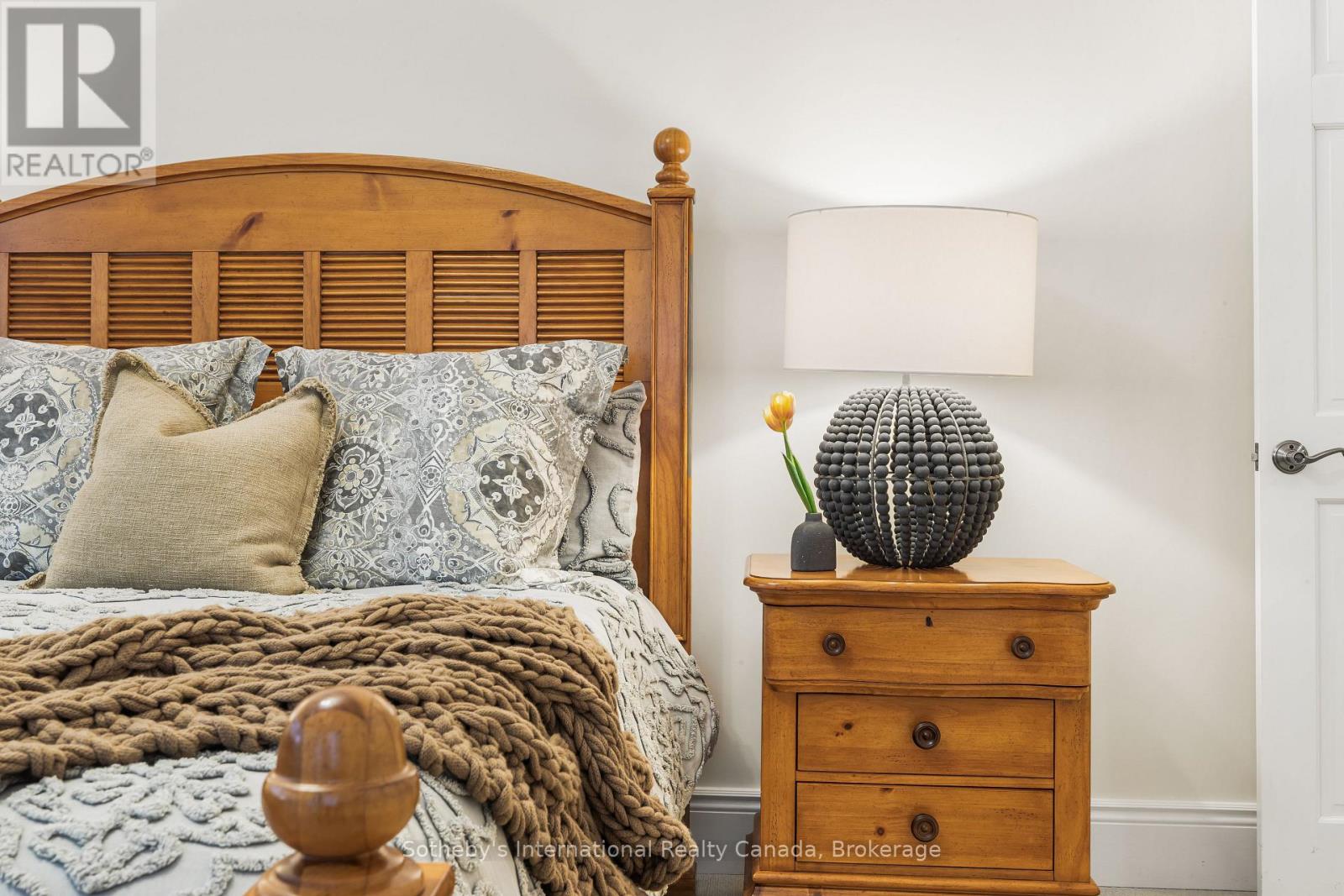 1025 Long Point Road, Lake Of Bays, Ontario  P0A 1H0 - Photo 45 - X12873176