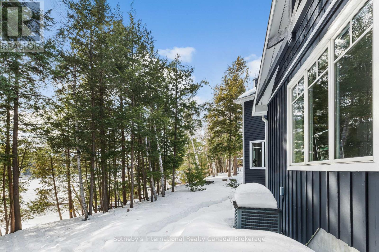 1025 Long Point Road, Lake Of Bays, Ontario  P0A 1H0 - Photo 48 - X12873176