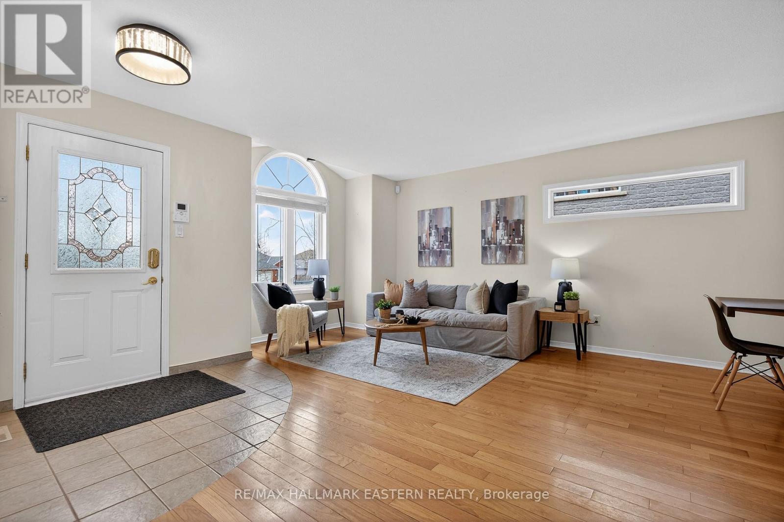 664 Trailview Drive, Peterborough, Ontario  K9J 8P1 - Photo 4 - X12873112