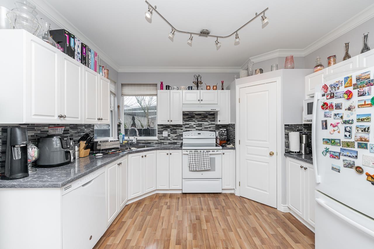 6470 185a Street, Surrey, British Columbia  V3S 8S9 - Photo 12 - R3097713