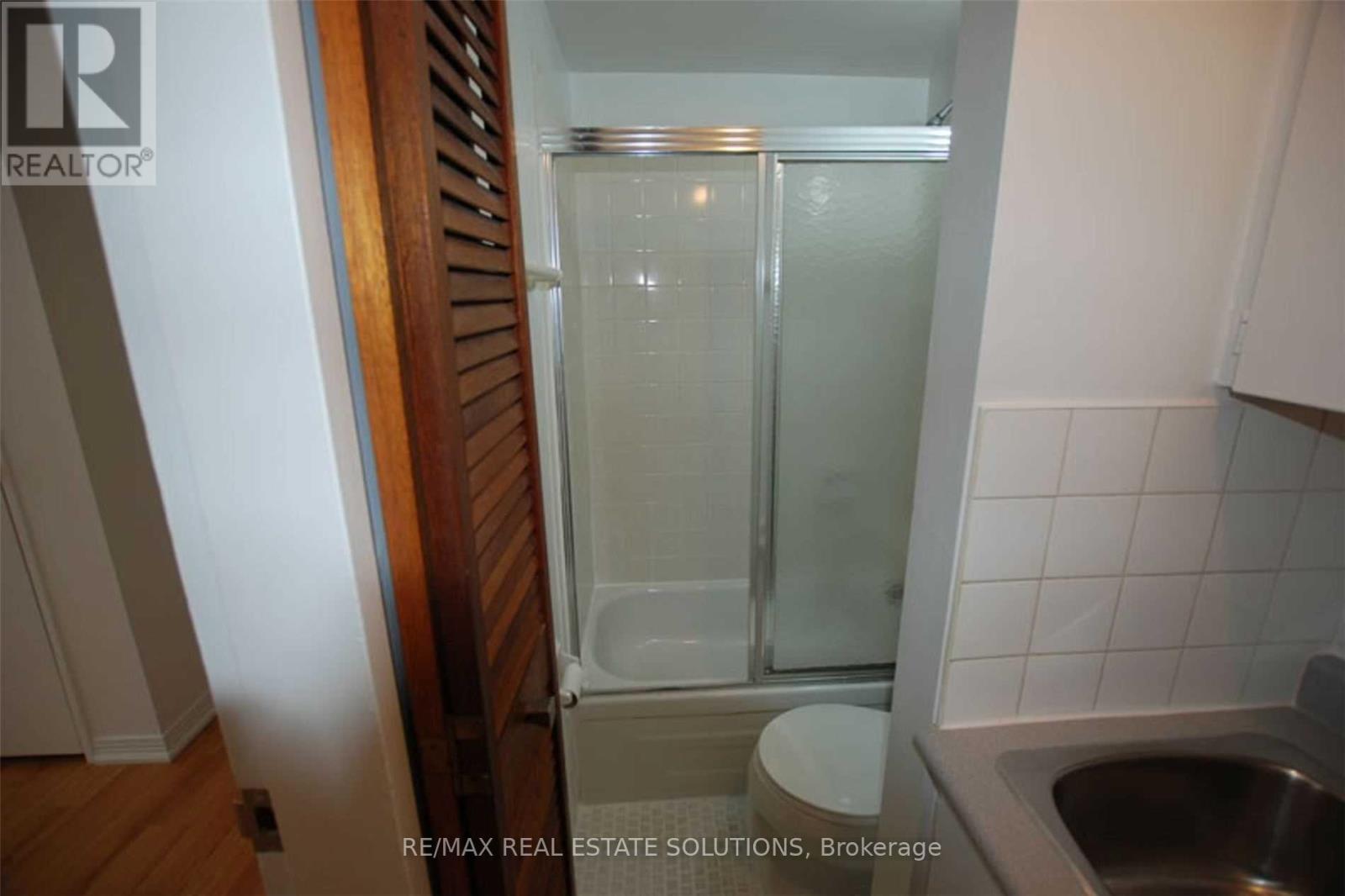 93 Spadina Road, Toronto, Ontario  M5R 2T1 - Photo 17 - C12873104