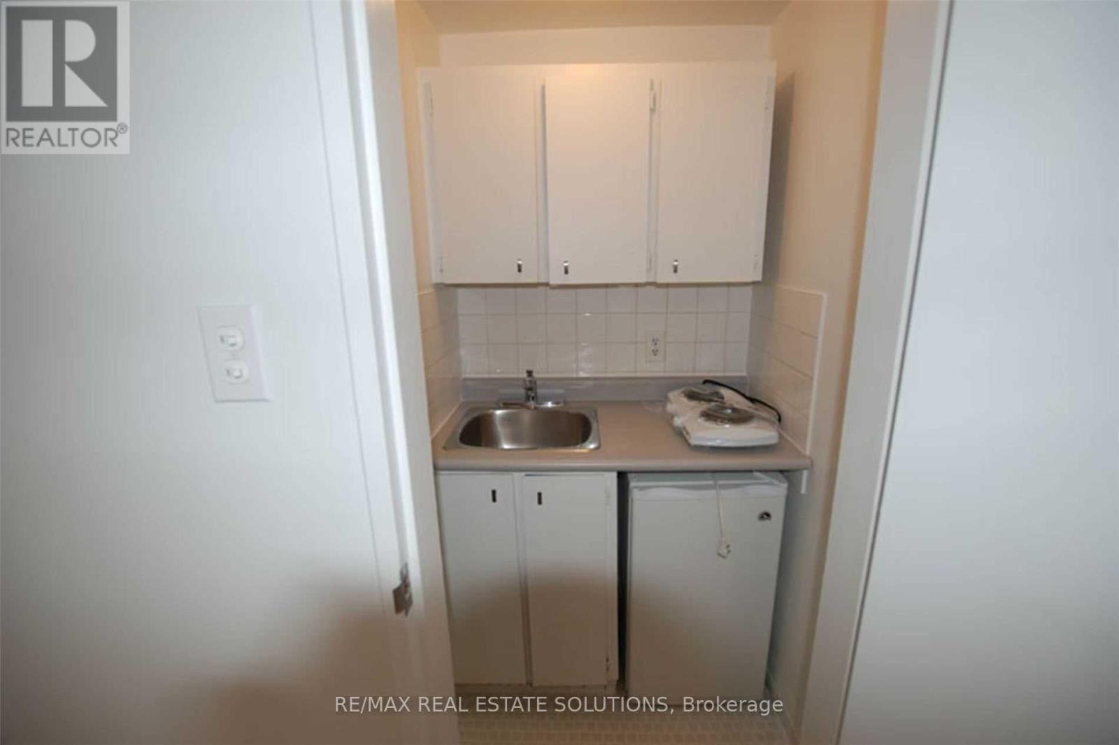 93 Spadina Road, Toronto, Ontario  M5R 2T1 - Photo 19 - C12873106