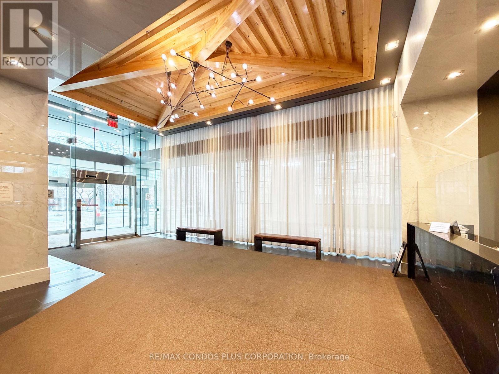 2410 - 210 Simcoe Street, Toronto, Ontario  M5T 0A9 - Photo 21 - C12873158