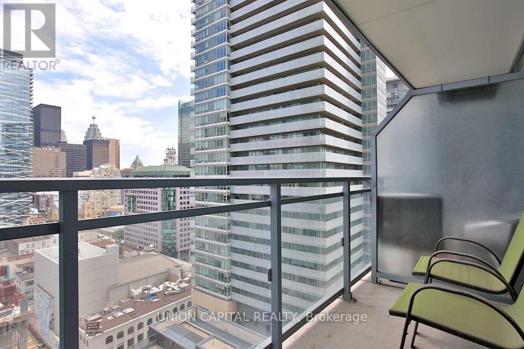 1807 - 21 Widmer Street, Toronto, Ontario  M5V 0B8 - Photo 11 - C12873236