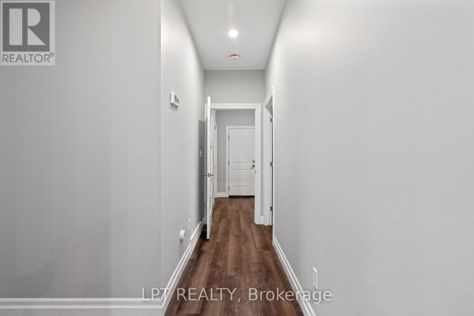 8439 Lazy Lane, Lambton Shores, Ontario  N0M 2N0 - Photo 19 - X12873068