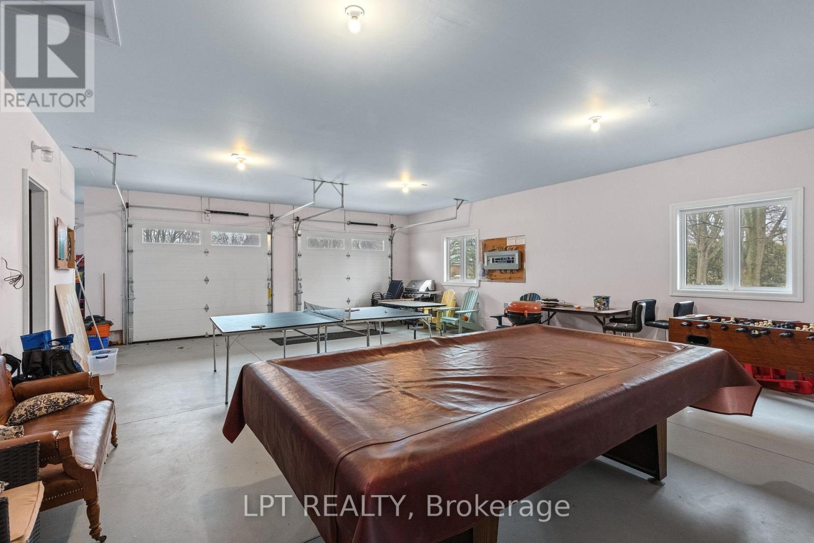 8439 Lazy Lane, Lambton Shores, Ontario  N0M 2N0 - Photo 32 - X12873068