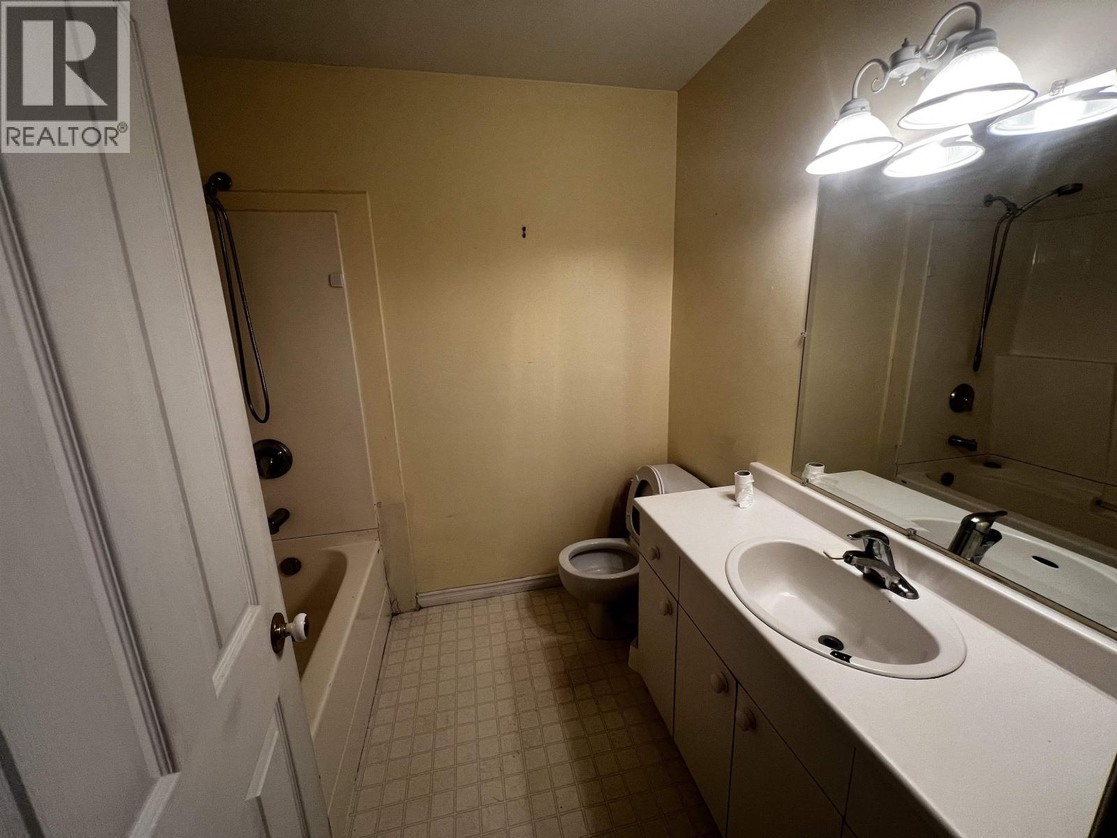 22 Regan Street, Granisle, British Columbia  V0J 1W0 - Photo 10 - R3098630