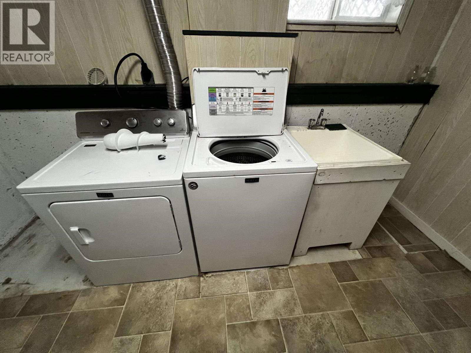 22 Regan Street, Granisle, British Columbia  V0J 1W0 - Photo 17 - R3098630