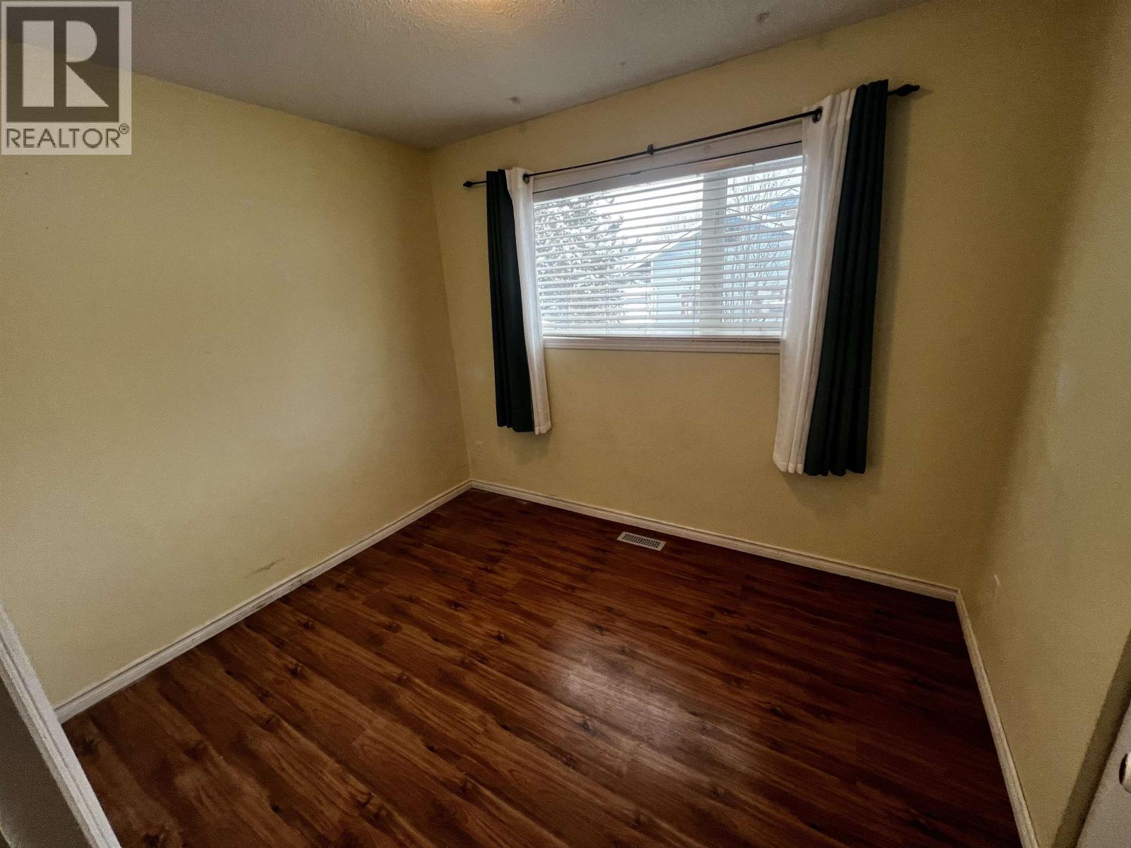 22 Regan Street, Granisle, British Columbia  V0J 1W0 - Photo 9 - R3098630