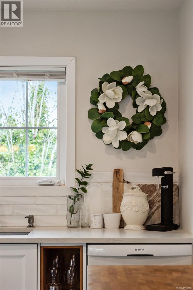 1814 Grieve Ave, Courtenay, British Columbia  V9W 2W7 - Photo 10 - 1028386