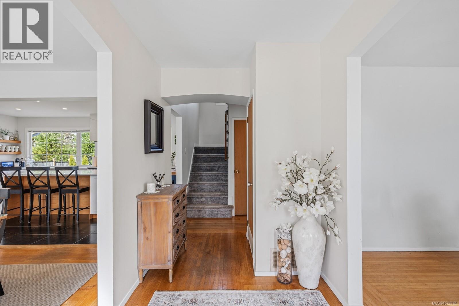 1814 Grieve Ave, Courtenay, British Columbia  V9W 2W7 - Photo 3 - 1028386