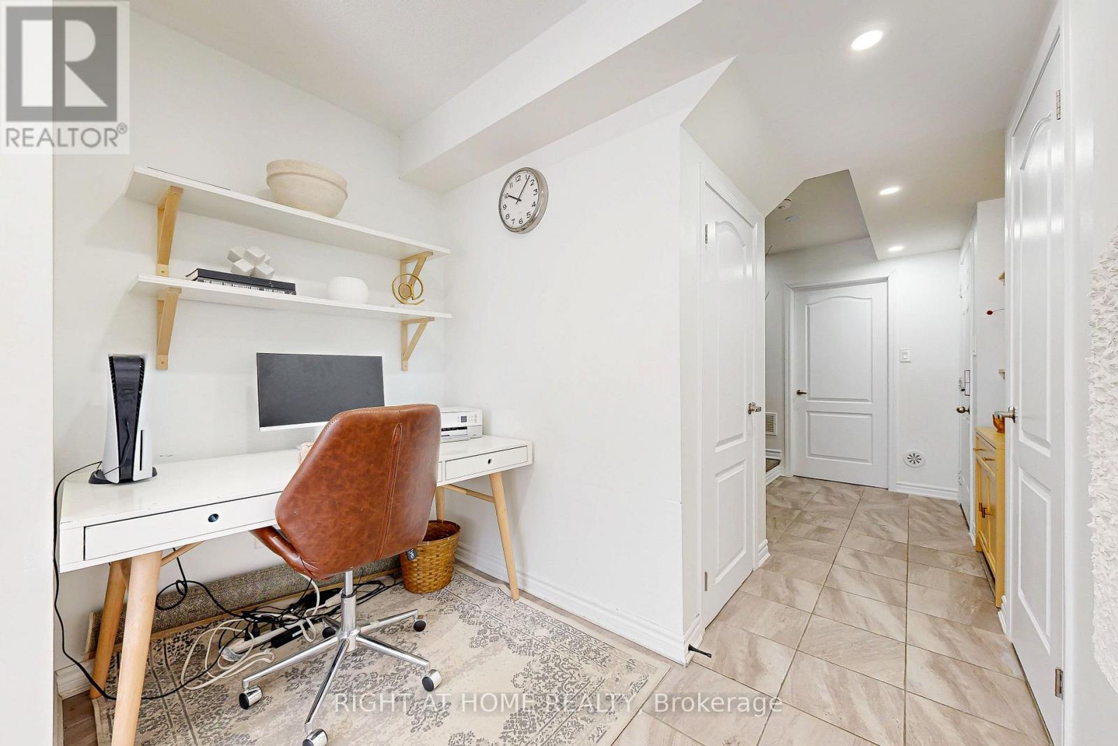 72 Ayers Crescent, Toronto, Ontario  M1L 0C4 - Photo 6 - E12873116