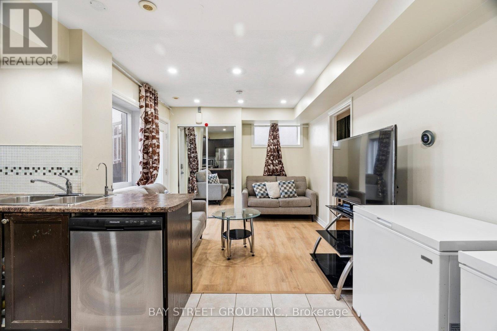 105 - 1795 Markham Road, Toronto (Malvern), Ontario  M1B 2Z7 - Photo 11 - E12873138