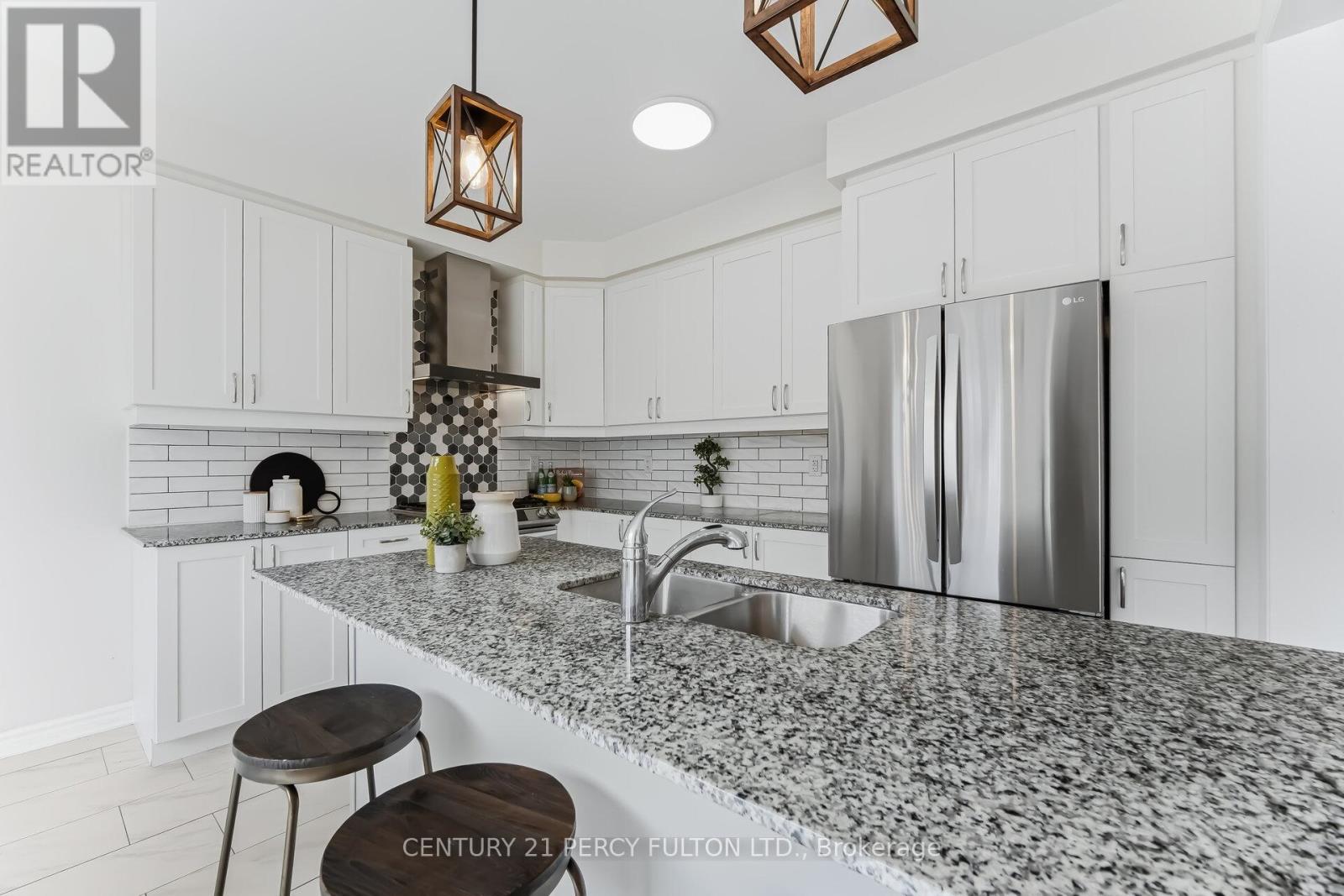 11 Cisco Drive, Whitby, Ontario  L1P 0M2 - Photo 16 - E12873174