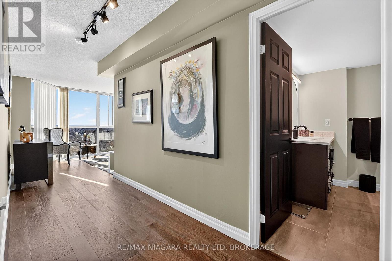 802 - 162 Martindale Road, St. Catharines, Ontario  L2S 3S4 - Photo 27 - X12873076