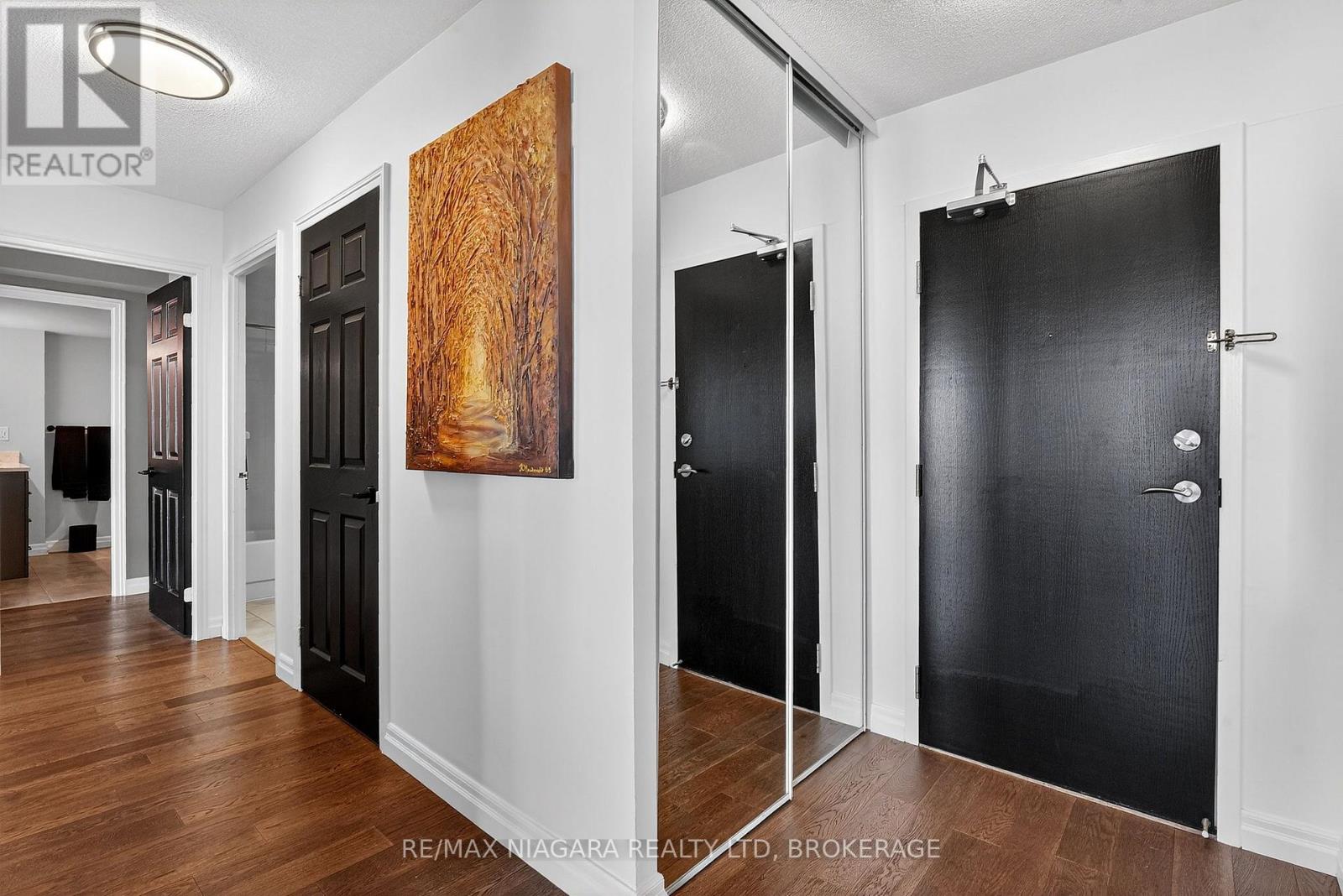 802 - 162 Martindale Road, St. Catharines, Ontario  L2S 3S4 - Photo 6 - X12873076