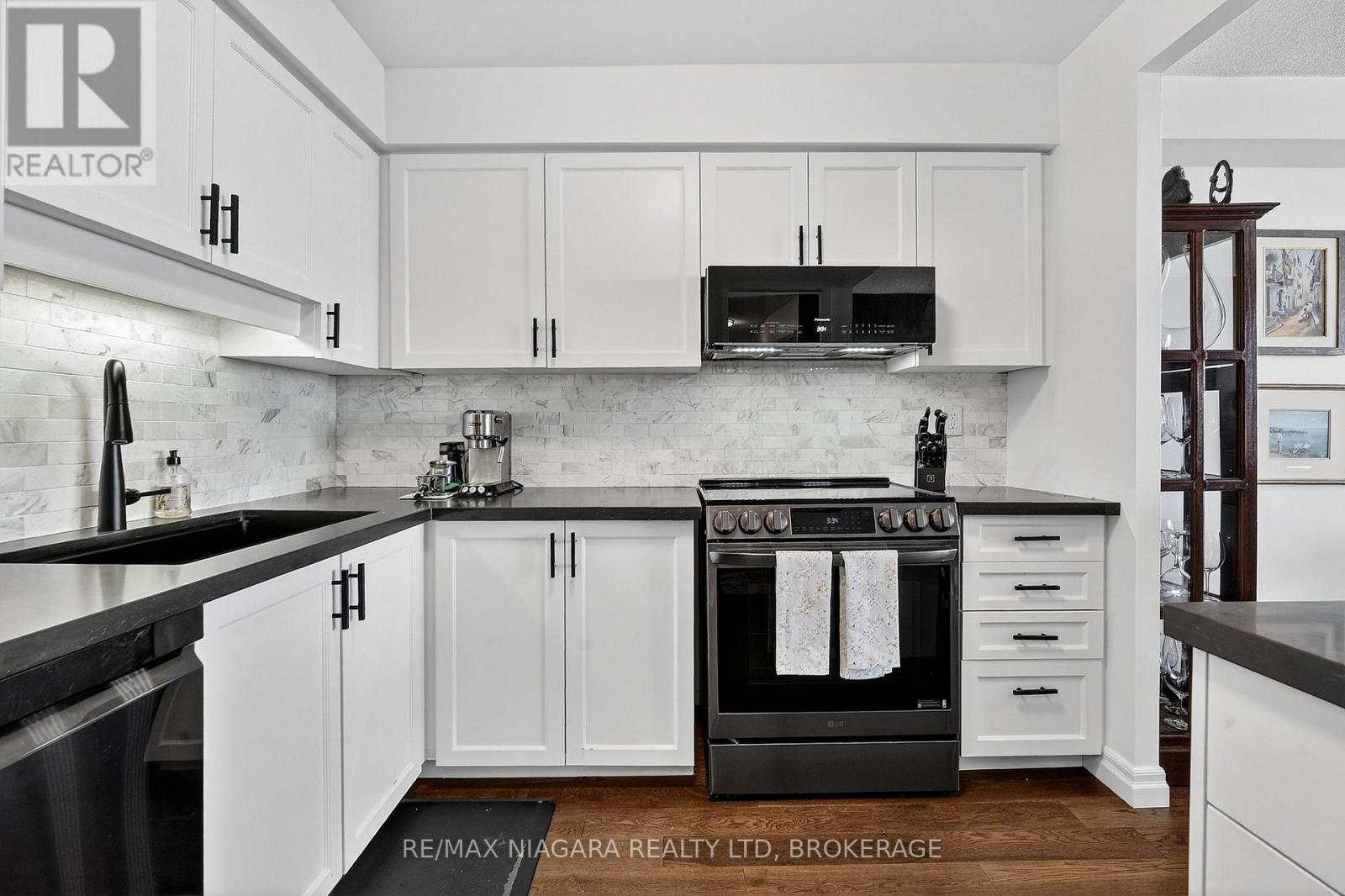 802 - 162 Martindale Road, St. Catharines, Ontario  L2S 3S4 - Photo 8 - X12873076