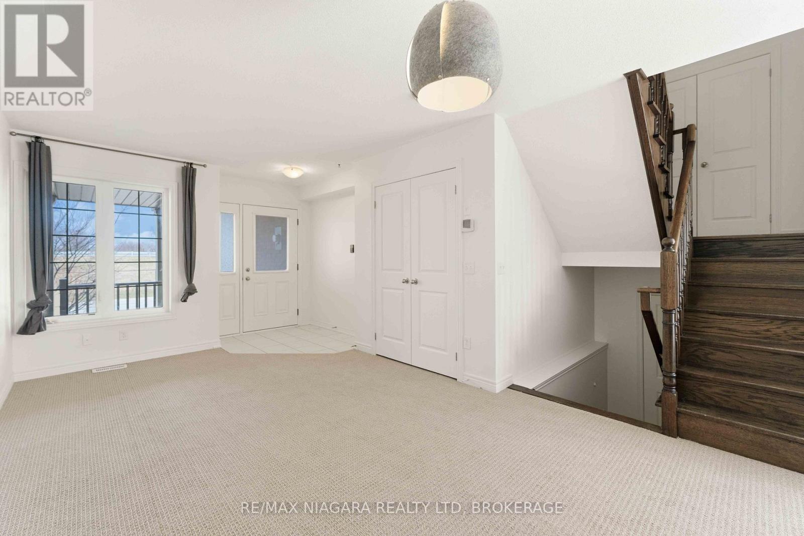 48 Juneberry Road, Thorold, Ontario  L2V 5G5 - Photo 4 - X12873150