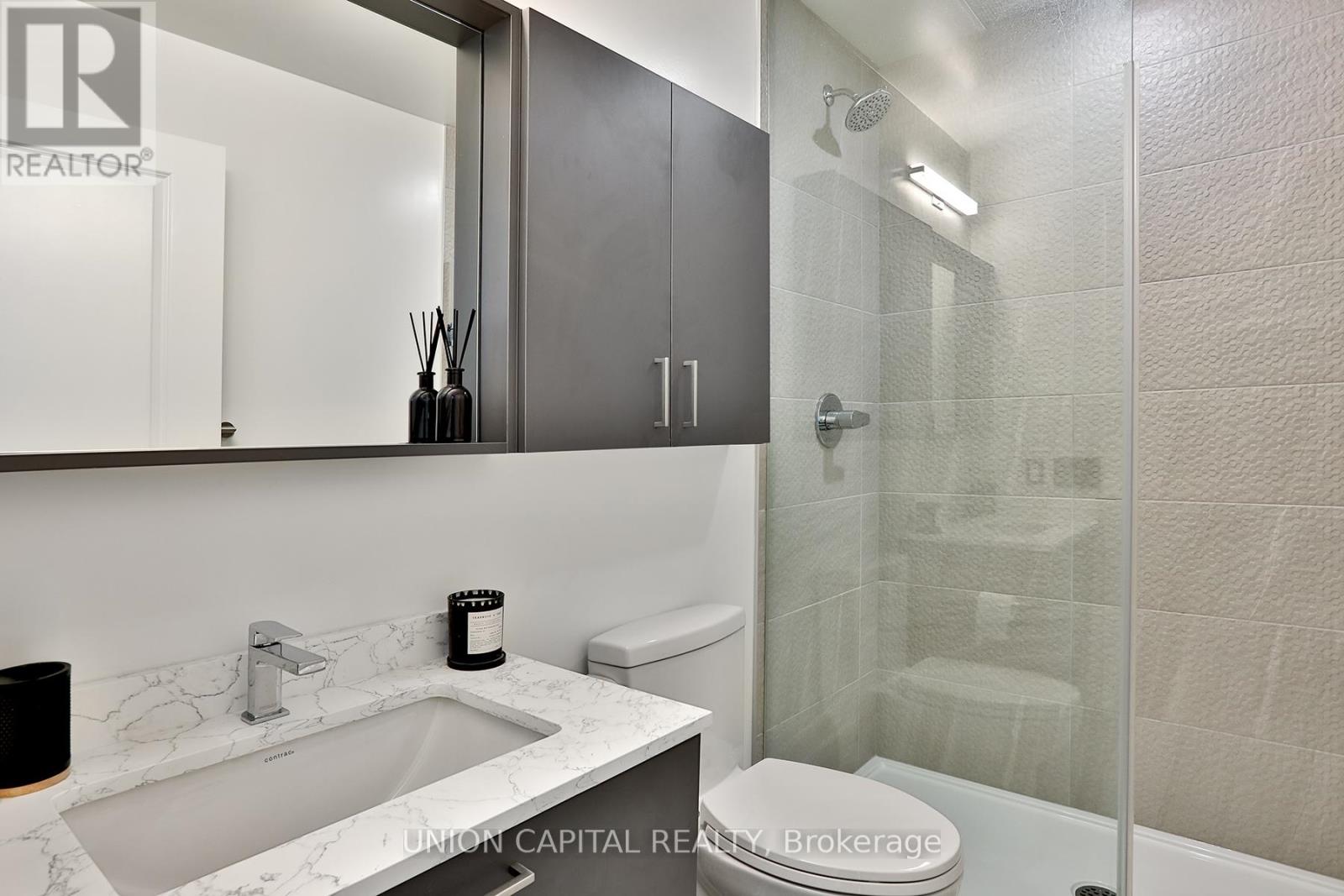 1002 - 30 Upper Mall Way, Vaughan, Ontario  L4J 0L7 - Photo 13 - N12873090