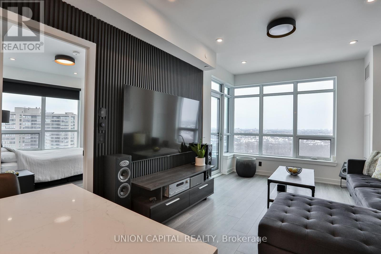 1002 - 30 Upper Mall Way, Vaughan, Ontario  L4J 0L7 - Photo 4 - N12873090