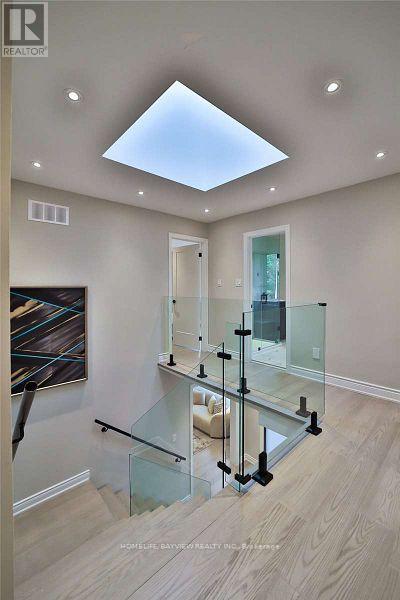 6 Mcclenny Drive, Aurora, Ontario  L4G 5P9 - Photo 24 - N12873166