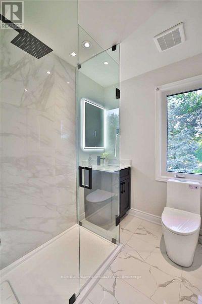 6 Mcclenny Drive, Aurora, Ontario  L4G 5P9 - Photo 31 - N12873166