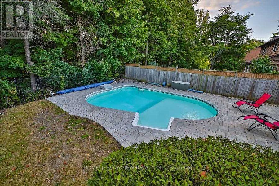 6 Mcclenny Drive, Aurora, Ontario  L4G 5P9 - Photo 37 - N12873166