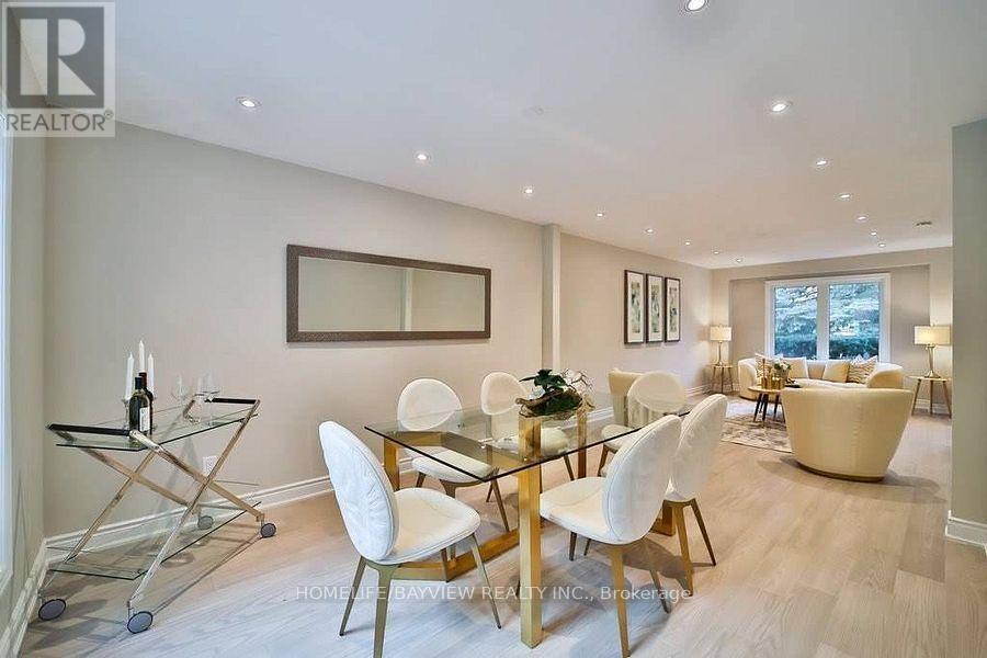 6 Mcclenny Drive, Aurora, Ontario  L4G 5P9 - Photo 5 - N12873166