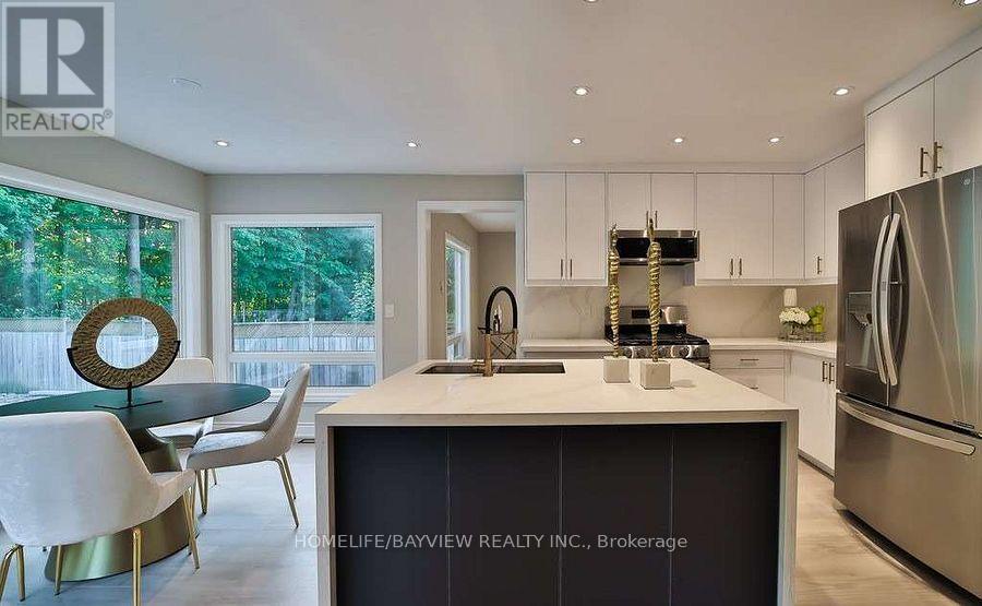 6 Mcclenny Drive, Aurora, Ontario  L4G 5P9 - Photo 8 - N12873166