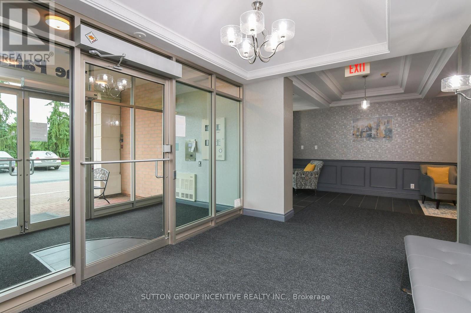 308 - 4 Briar Hill Heights W, New Tecumseth, Ontario  L9R 1Z7 - Photo 2 - N12873240