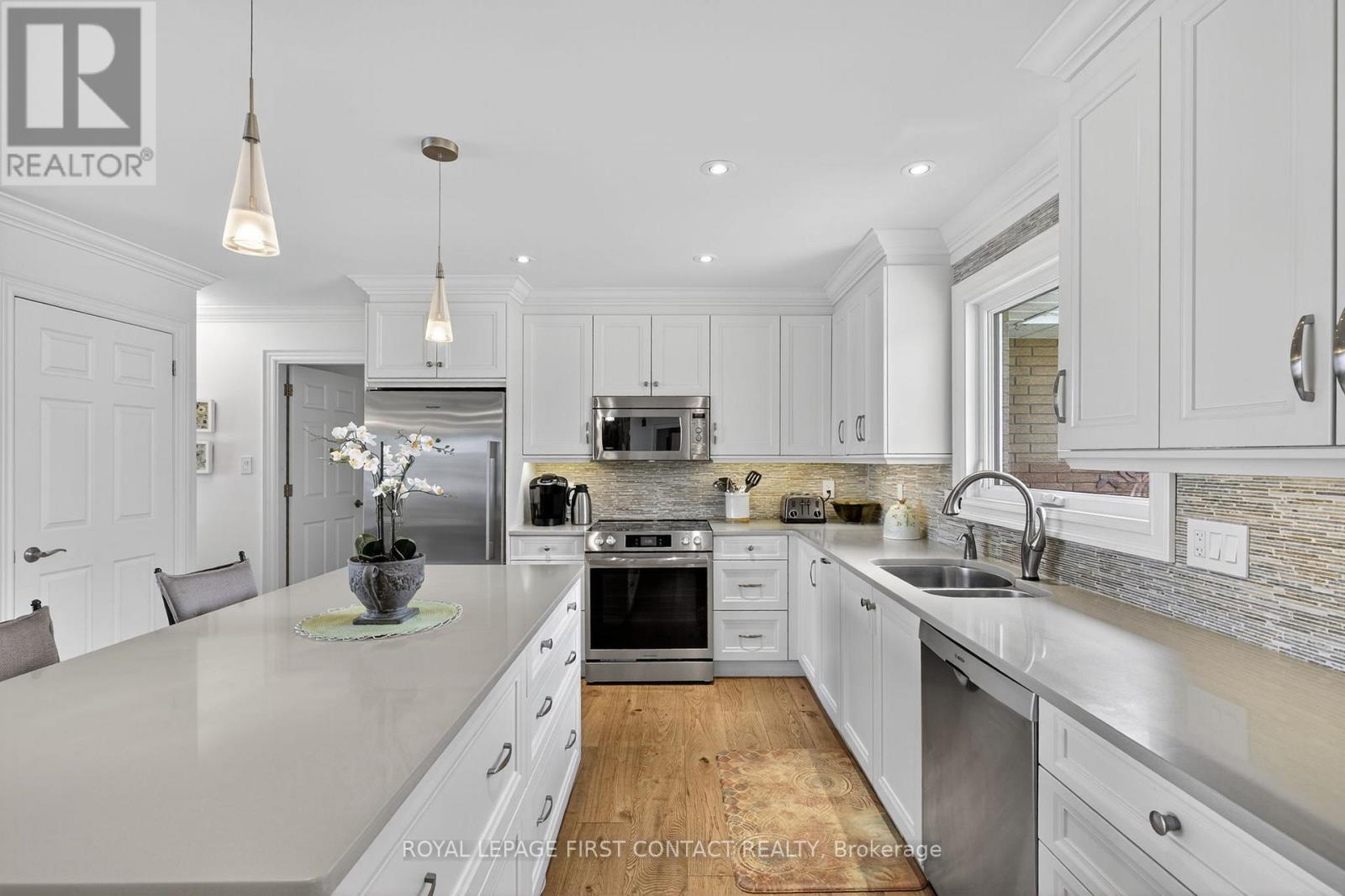 73 Parkside Drive, Oro-Medonte, Ontario  L0L 1T0 - Photo 6 - S12873050