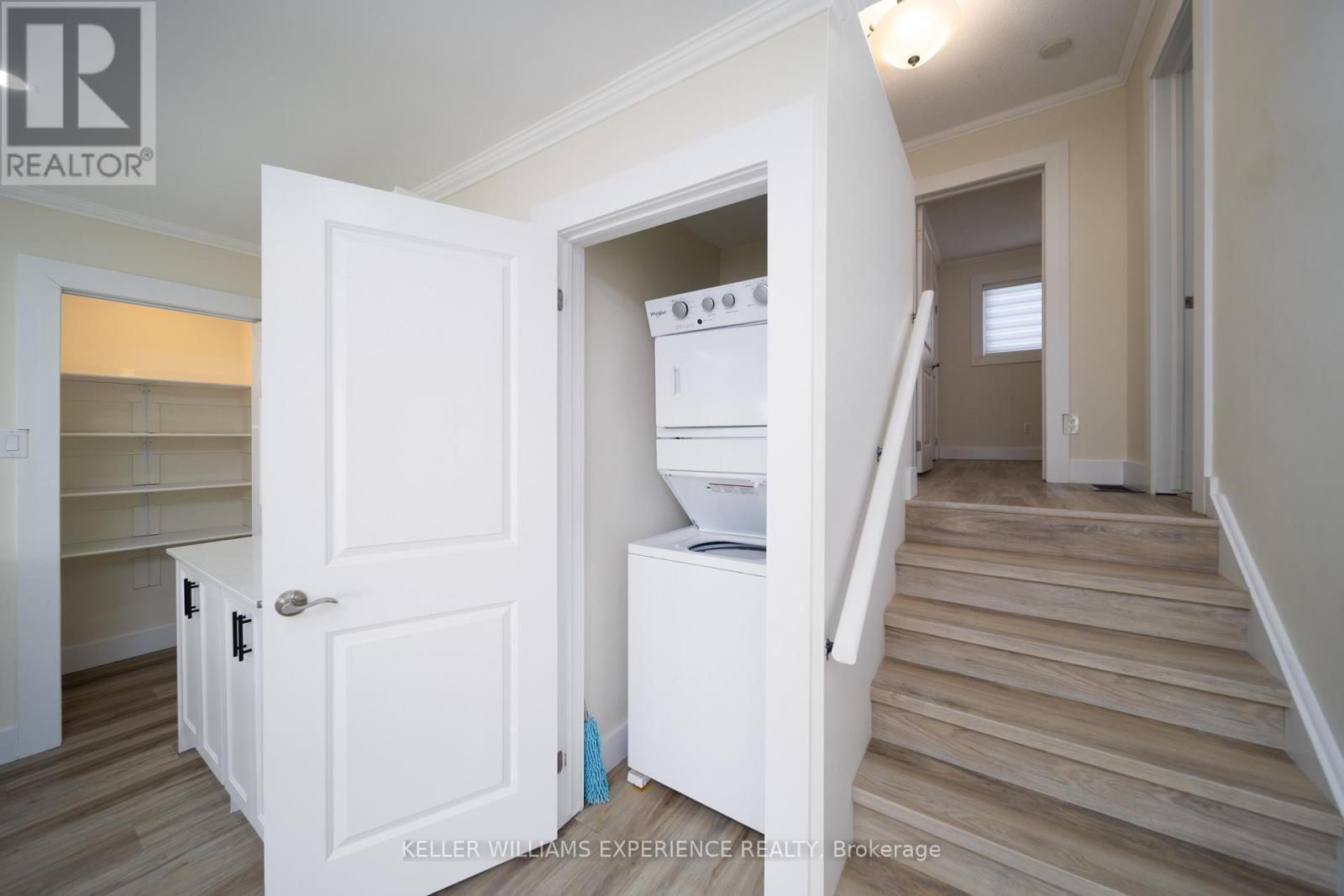 98 Cundles Road E, Barrie, Ontario  L4M 2Z9 - Photo 11 - S12873102