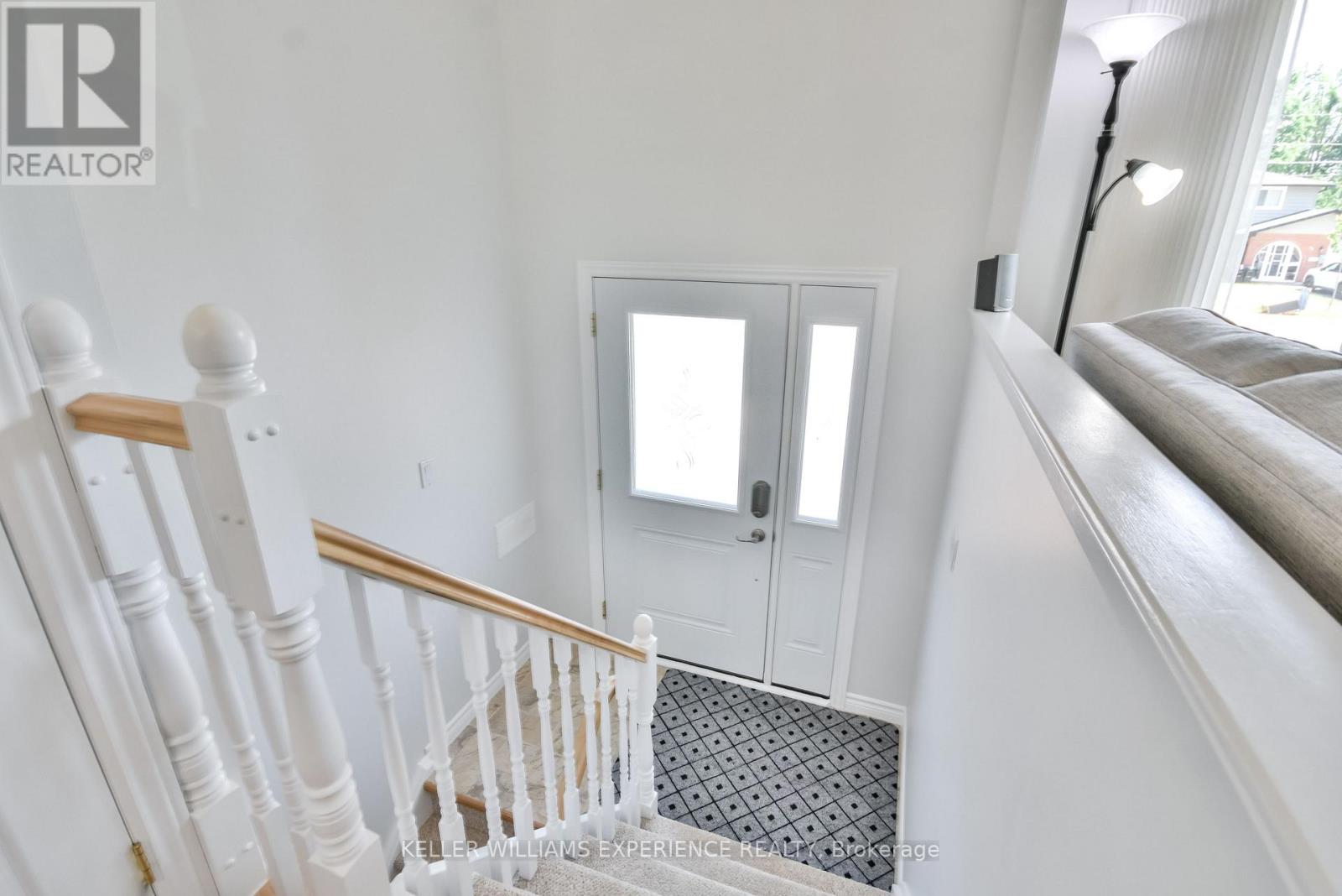 80 Cundles Road E, Barrie (Cundles East), Ontario  L4M 2Z7 - Photo 5 - S12873184