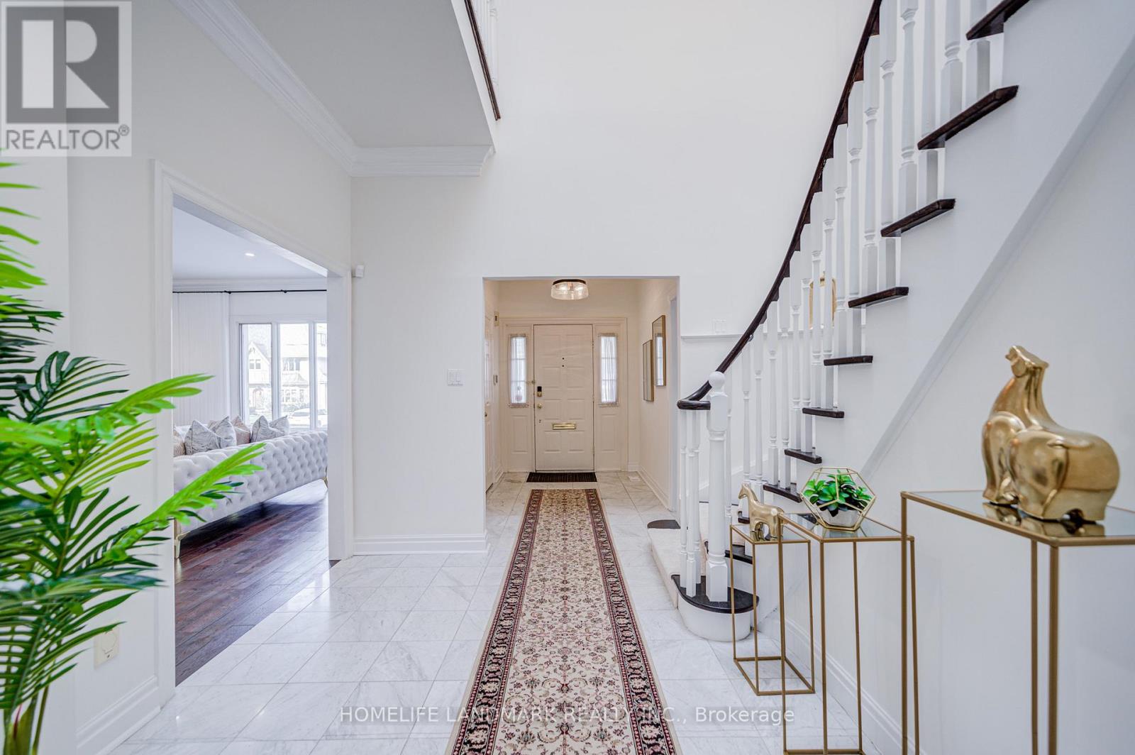 7 Killarney Road, Toronto, Ontario  M5P 1L7 - Photo 4 - C12651326