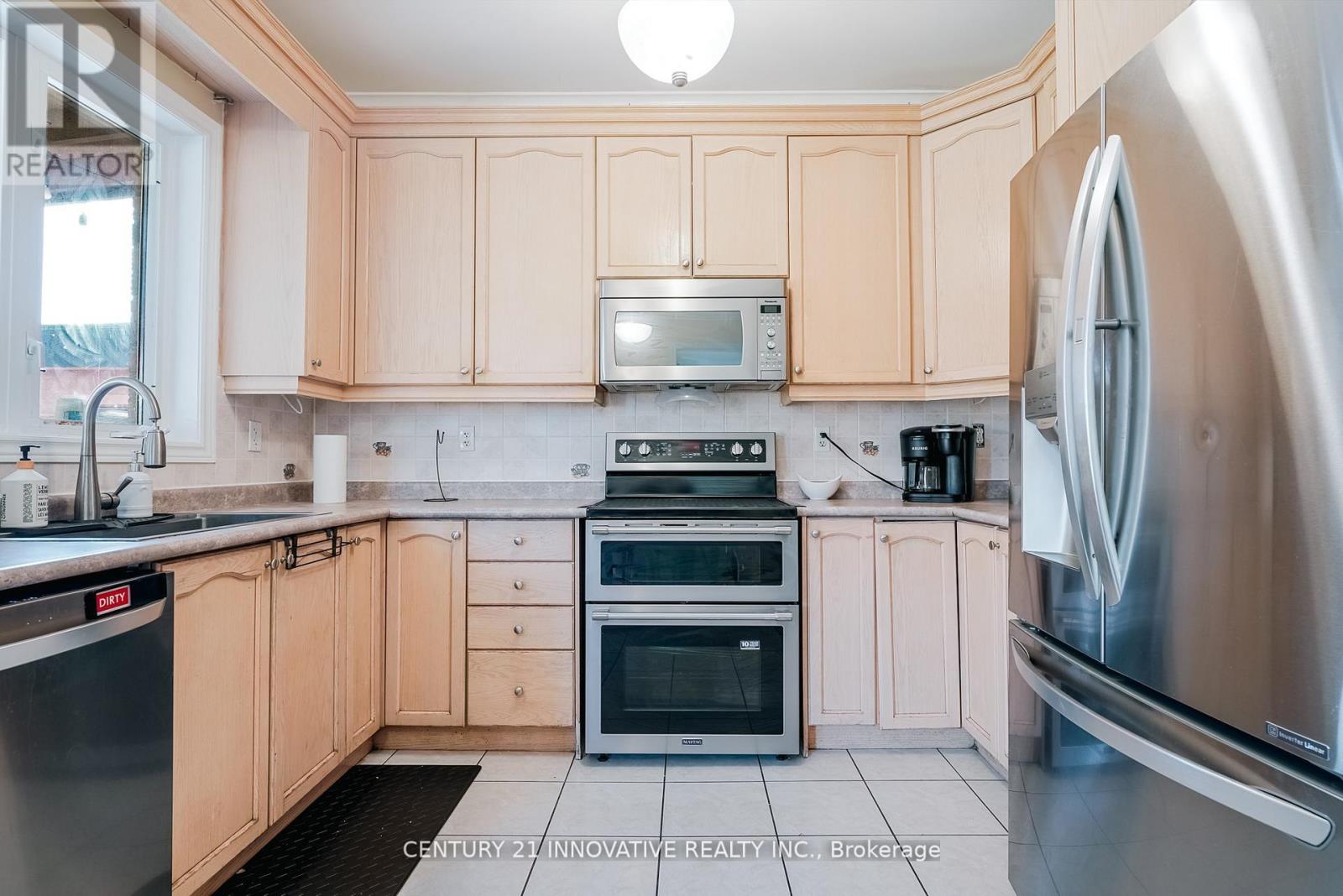 19 Nutmeg Street, Markham, Ontario  L6B 0B7 - Photo 15 - N12873124